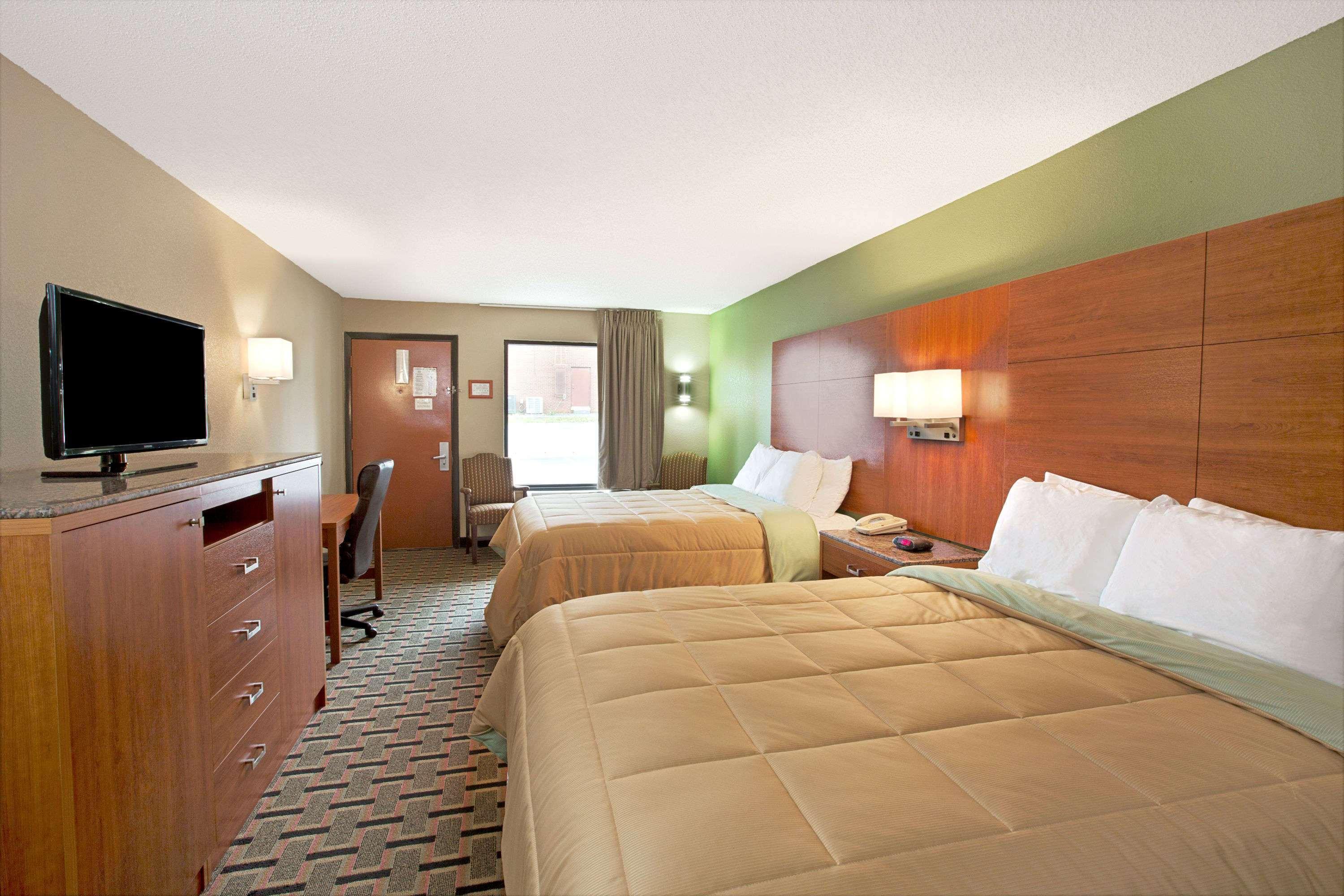 Days Inn Conover/Hickory Екстер'єр фото