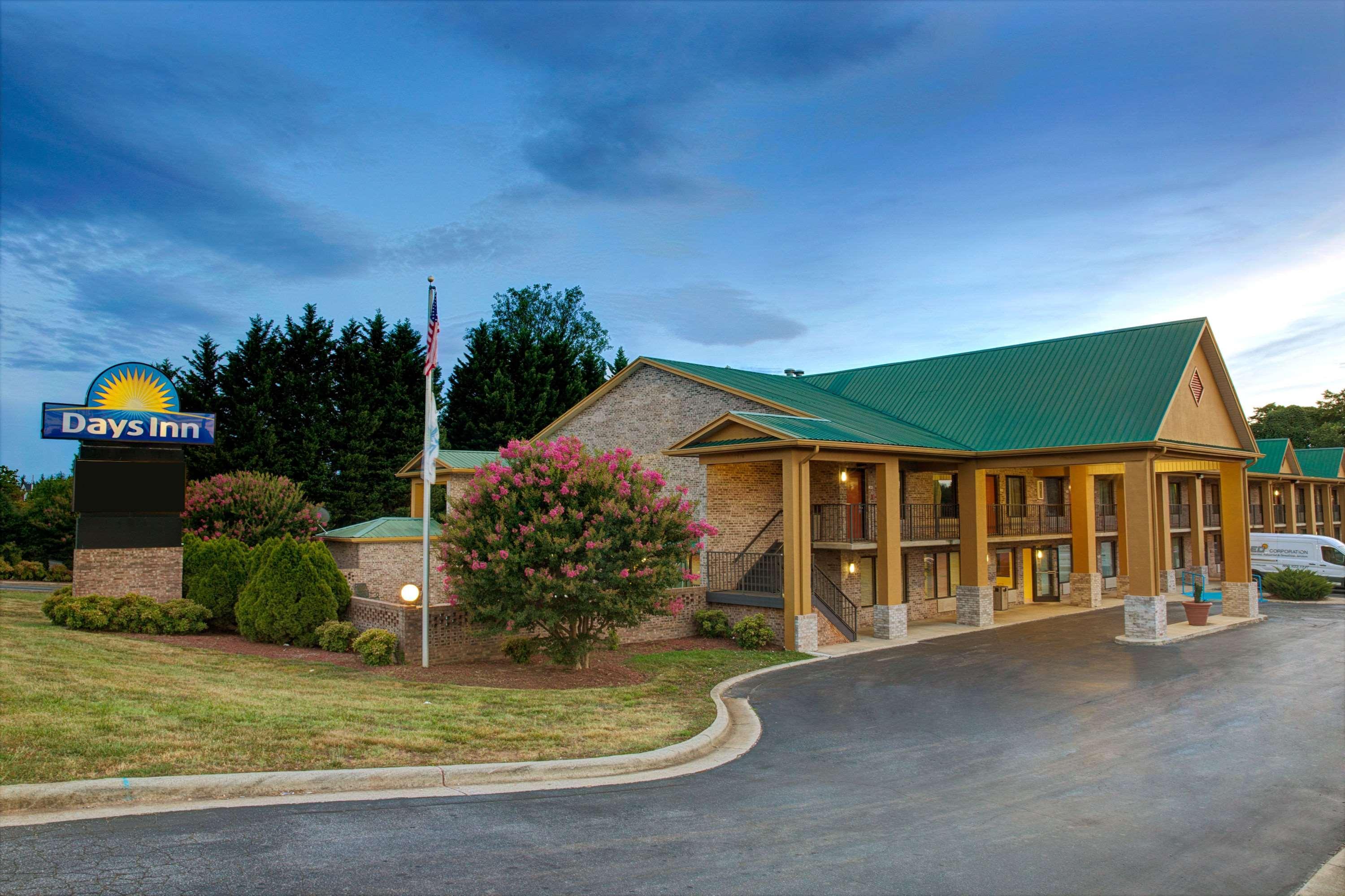 Days Inn Conover/Hickory Екстер'єр фото