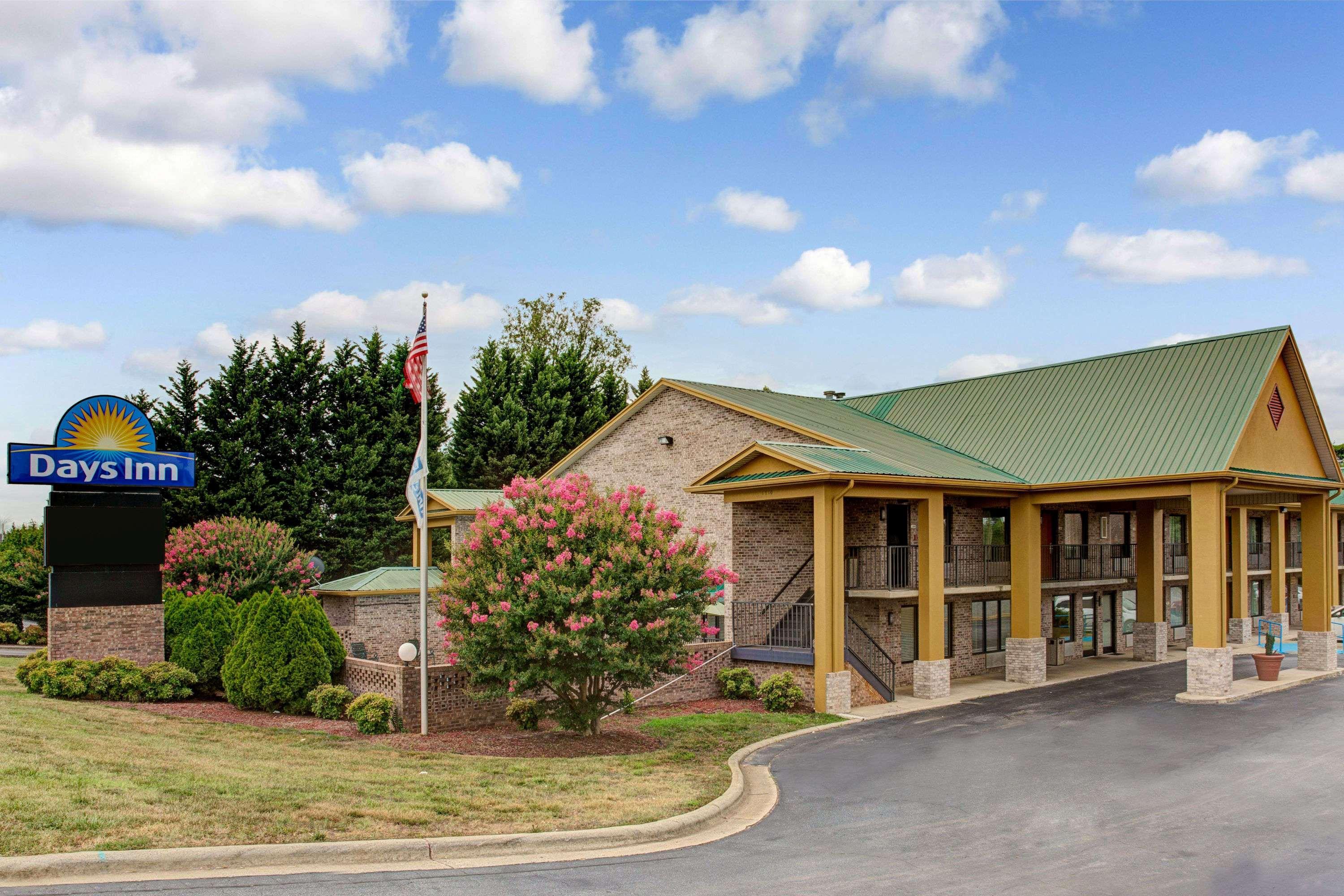 Days Inn Conover/Hickory Екстер'єр фото