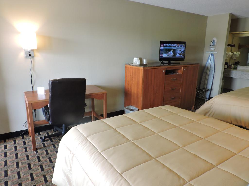 Days Inn Conover/Hickory Номер фото