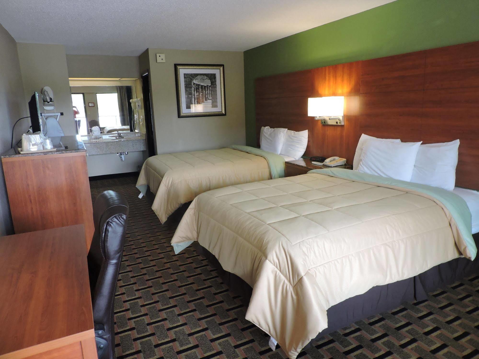 Days Inn Conover/Hickory Екстер'єр фото