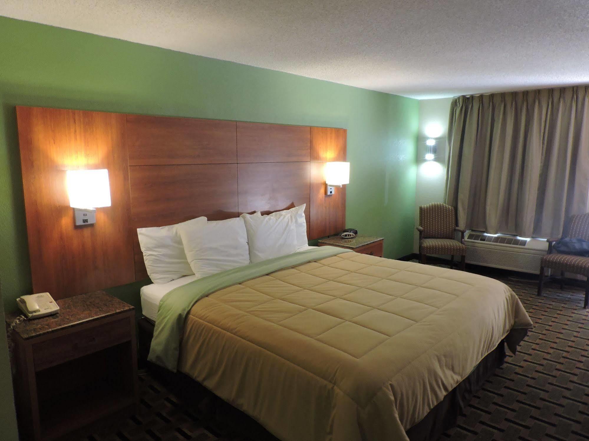 Days Inn Conover/Hickory Екстер'єр фото