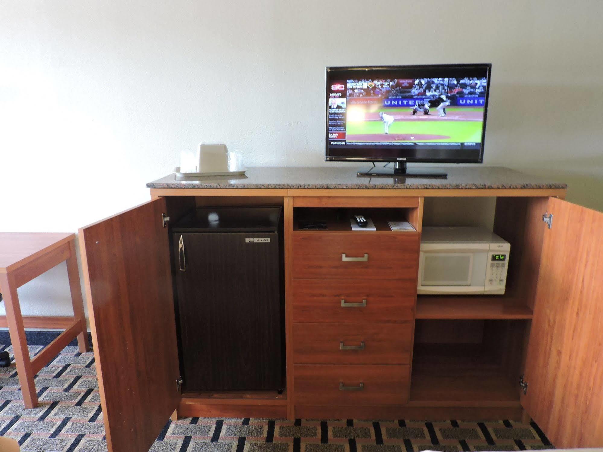 Days Inn Conover/Hickory Екстер'єр фото